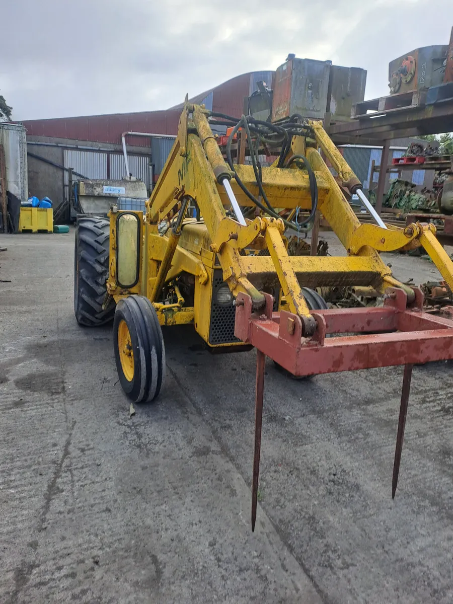 Massey 40 - Image 2