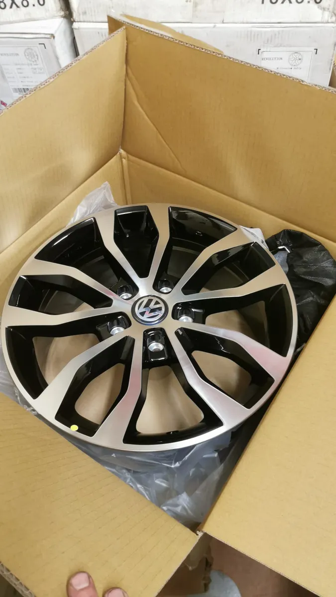 17" Volkswagen Transporter Alloys - Image 2