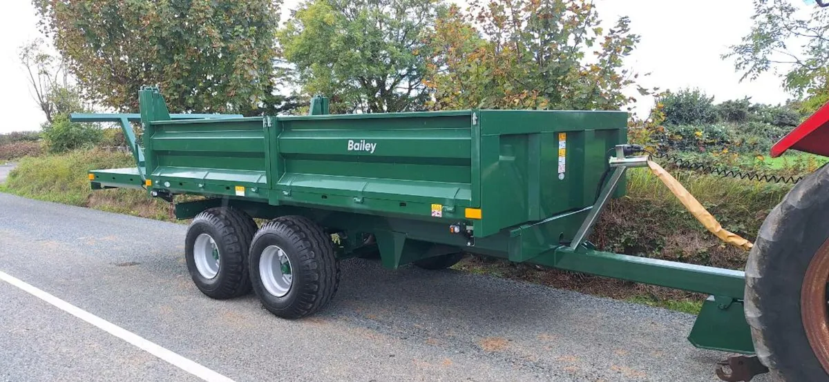 Bailey multi purpose tipping trailer - Image 1