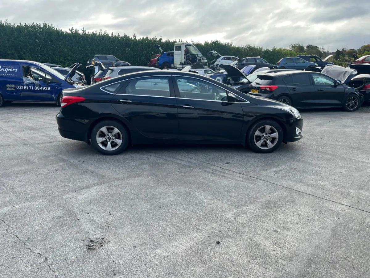 2013 Hyundai i40 1.7 CRDI Auto - Image 3