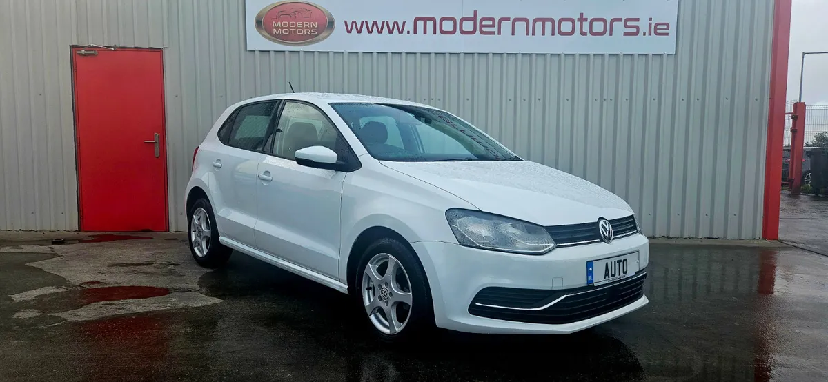 Volkswagen Polo auto 1.2 tsi dsg comfort low kms - Image 1