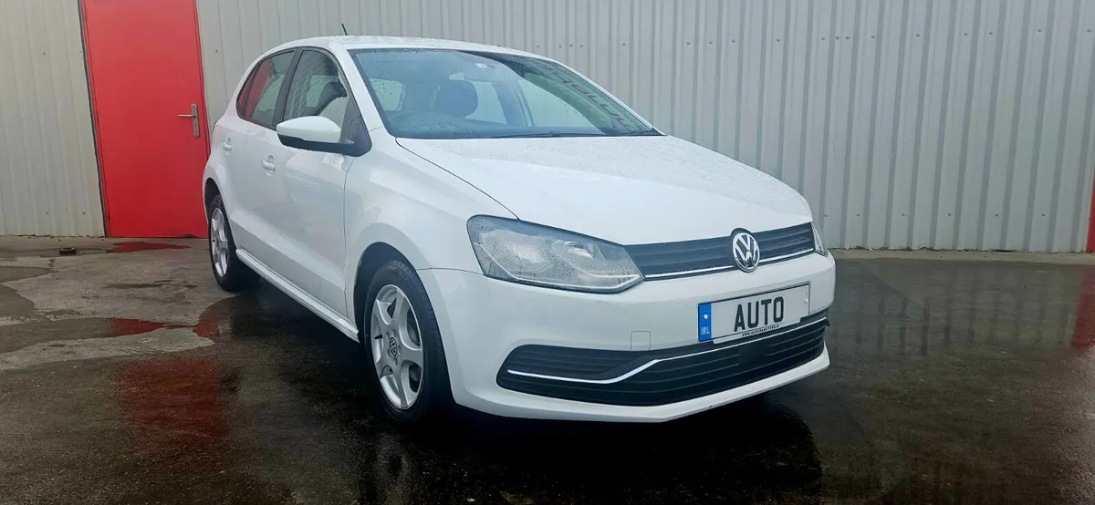 Volkswagen Polo auto 1.2 tsi dsg comfort low kms - Image 4