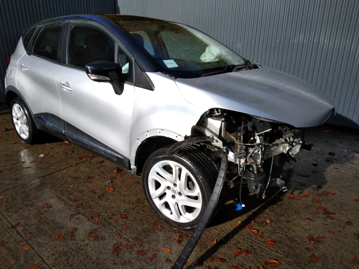 2017 Renault Captur 1.5 dci Breaking/Dismantling - Image 2