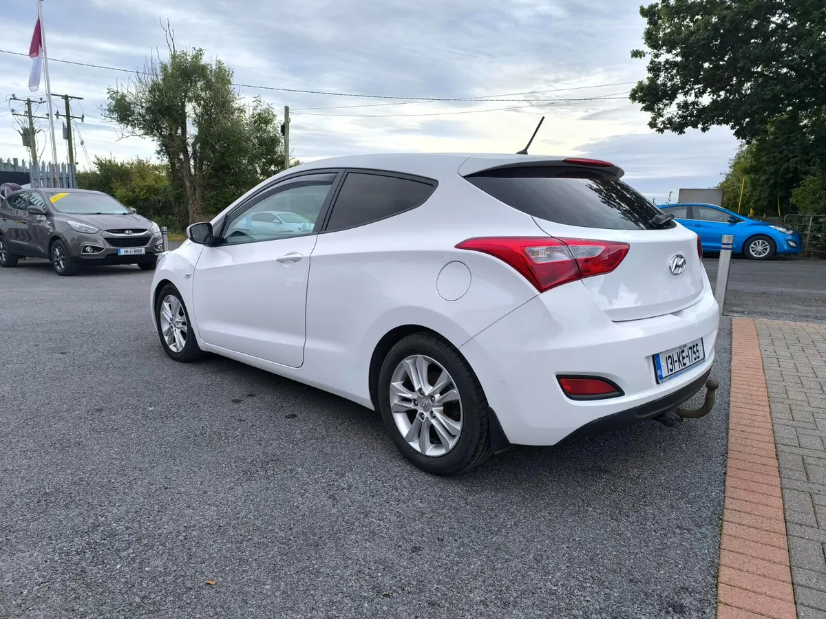 HYUNDAI  I30  Van, 2013 PRO 3DR COMMERCIAL - Image 4