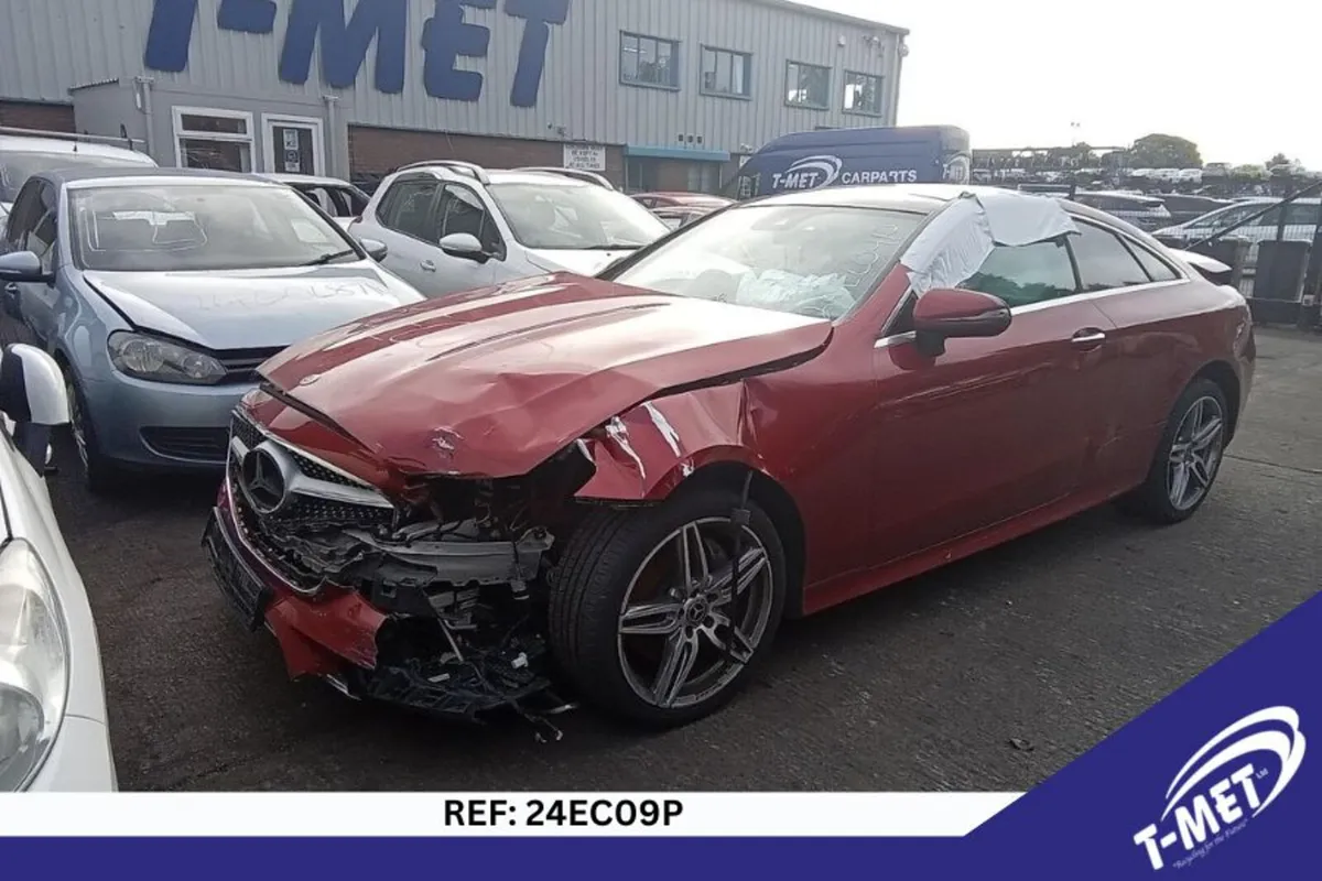 2017 MERCEDES E CLASS BREAKING FOR PARTS - Image 2