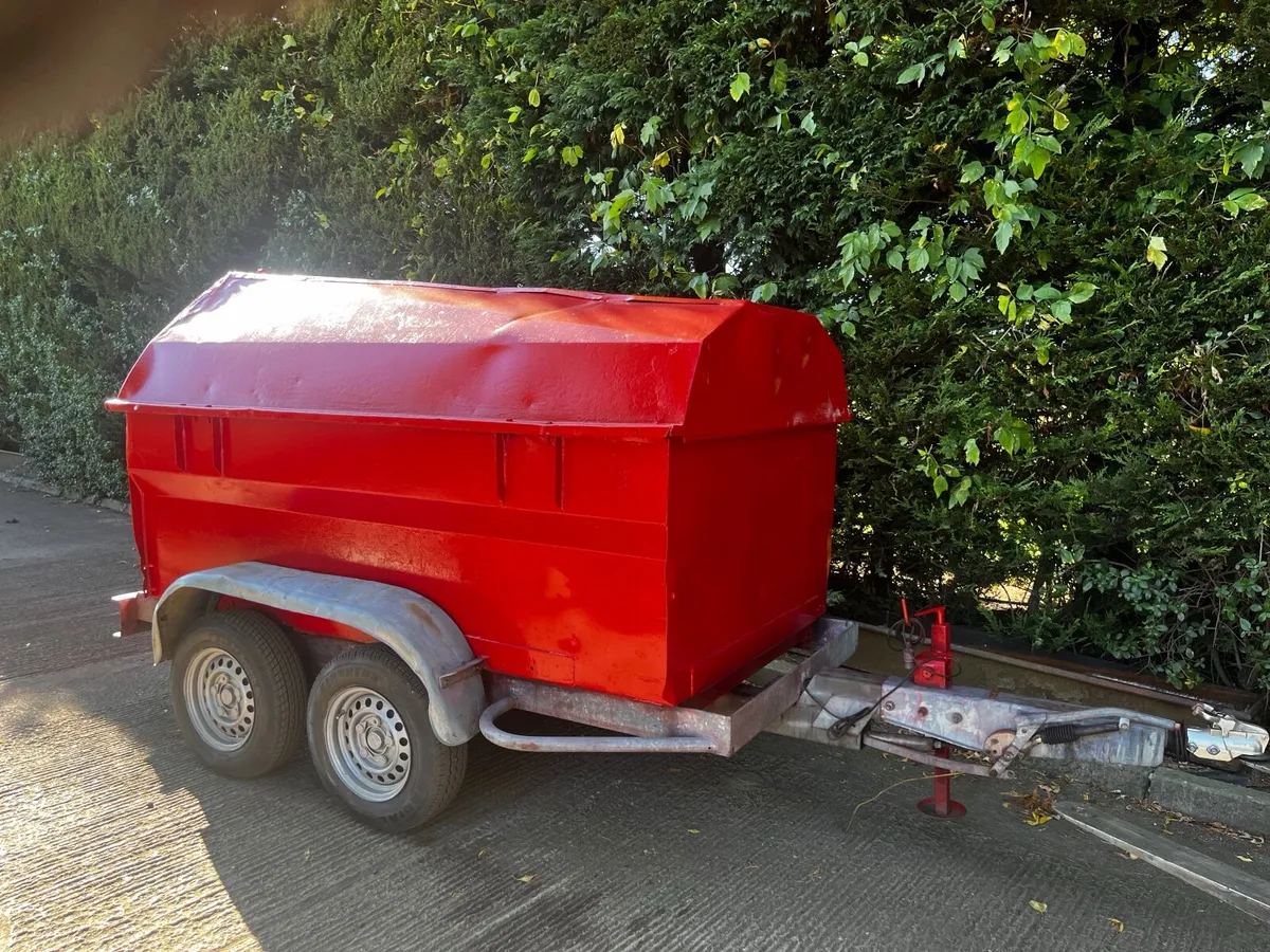 Choice of fuel bowsers - Image 3