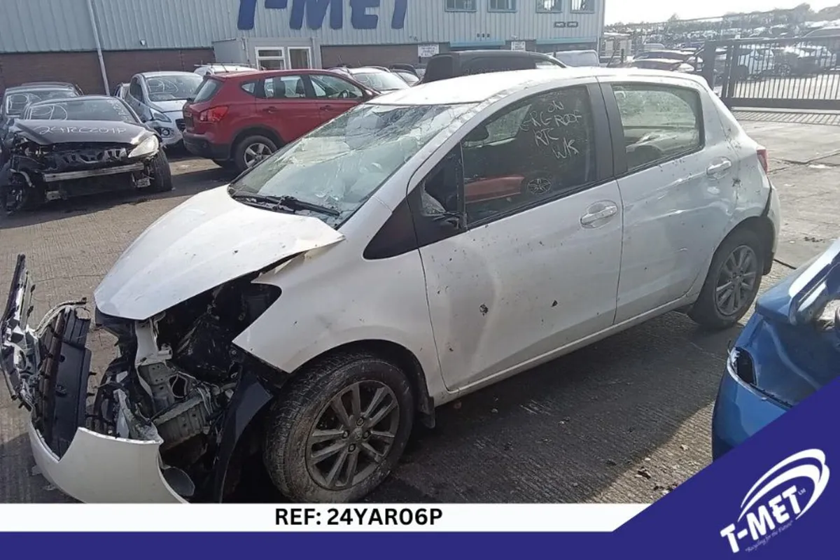 2015 TOYOTA YARIS BREAKING FOR PARTS - Image 3