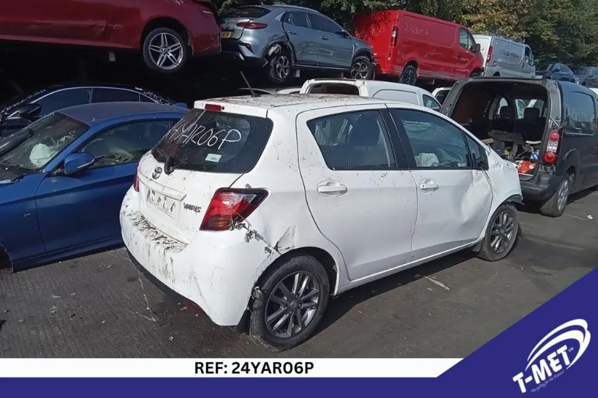 2015 TOYOTA YARIS BREAKING FOR PARTS - Image 1