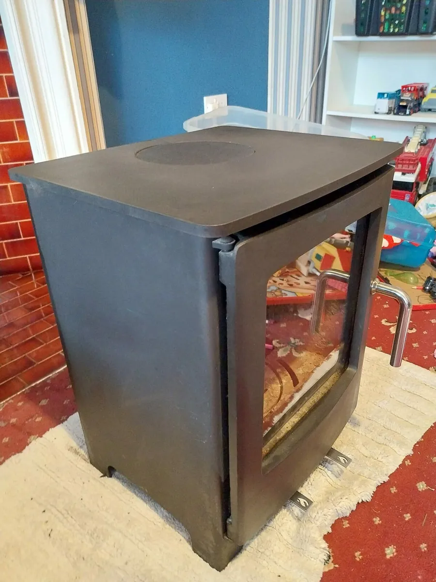 Stove - Image 1