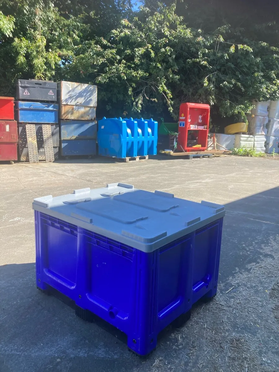 1.2/ 1 metre Plastic Crate with Lid - Image 2