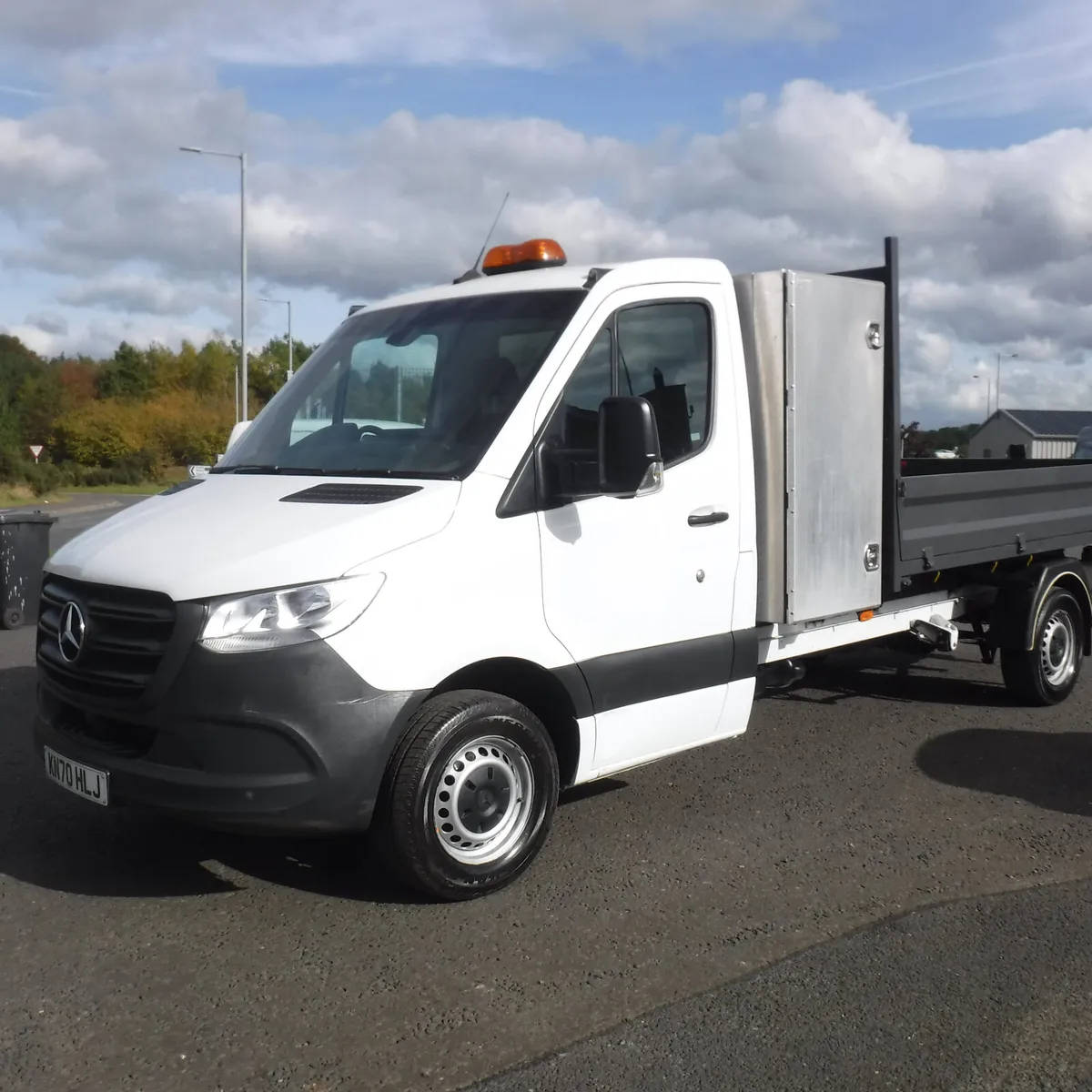 Mercedes Sprinter314 Tipper2020 with storage box . - Image 1