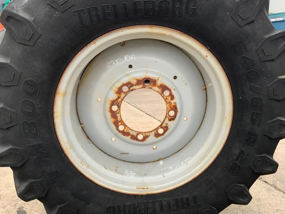 TRELLEBORG 540/65/28 RIM AND TYRE. - Image 3