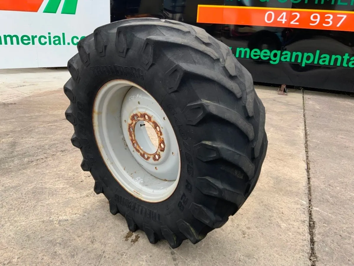 TRELLEBORG 540/65/28 RIM AND TYRE. - Image 4