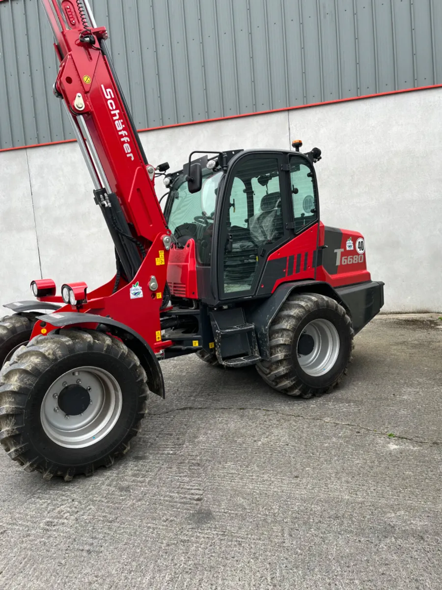 Demo /new Schaffer 6680 loader - Image 1