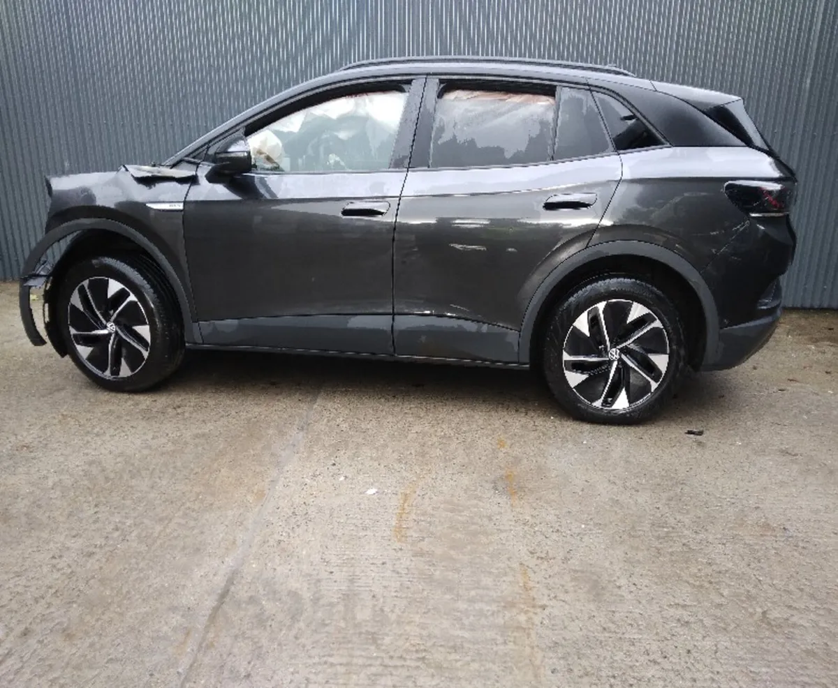 2021 VW ID4 Pro Breaking/Dismantling - Image 2