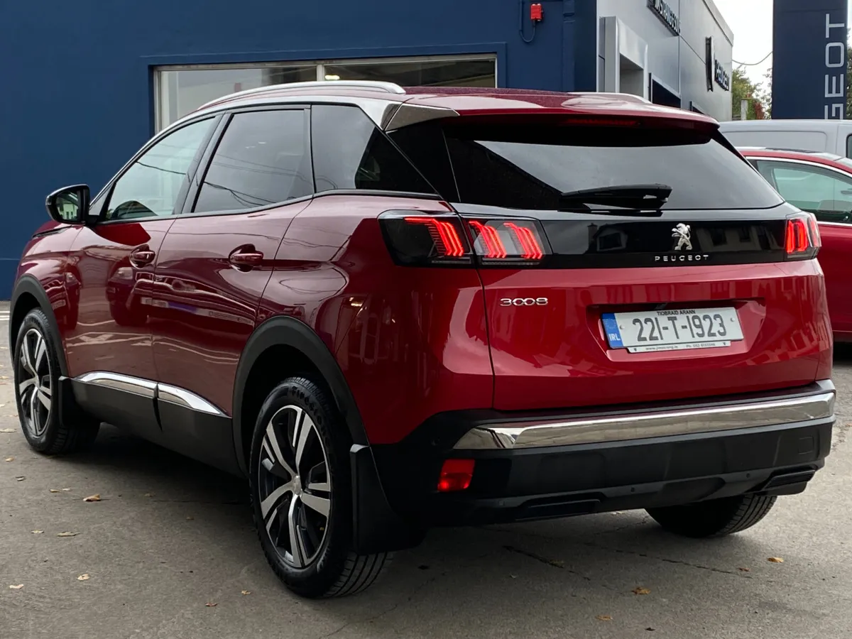 Peugeot 3008 1.5 BlueHDi 130bhp Allure - Image 3