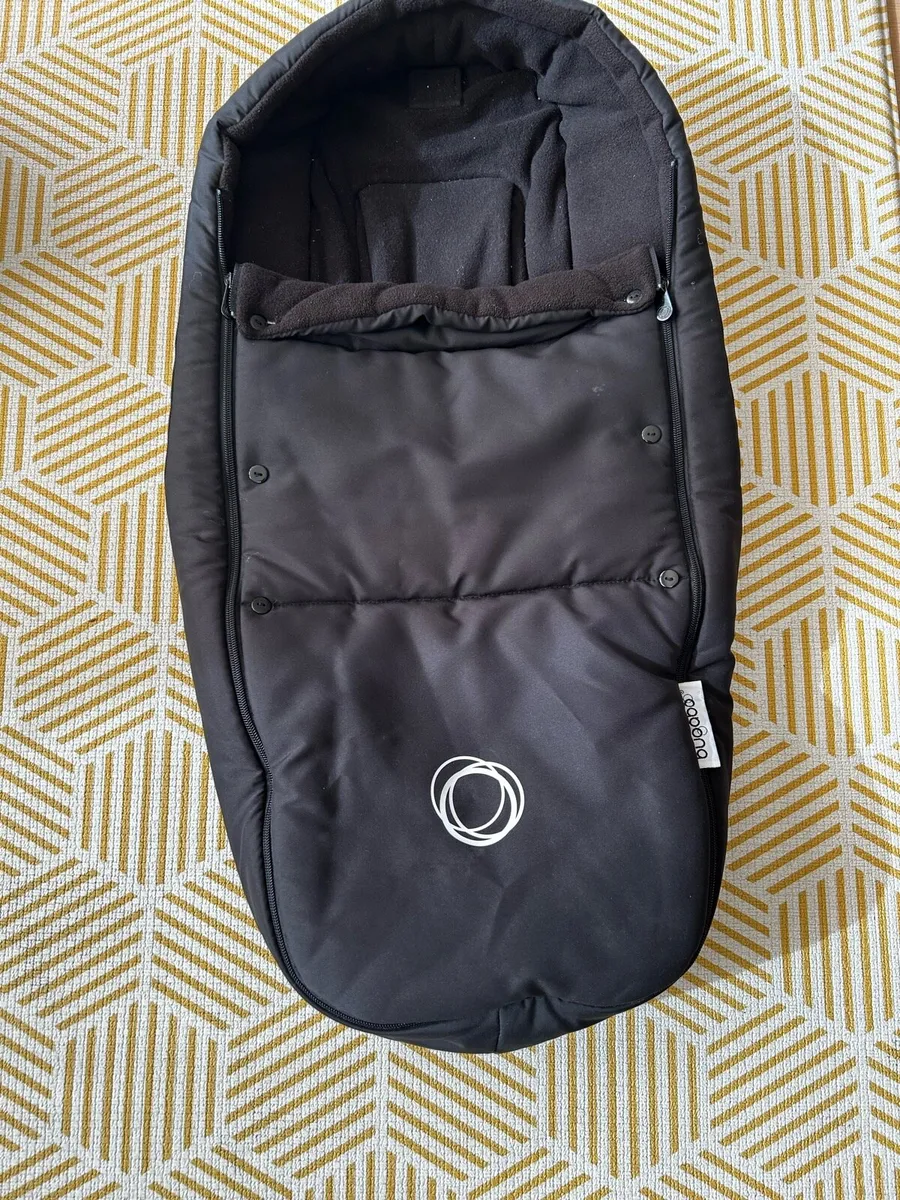 Bugaboo bee baby black cocoon - Image 1