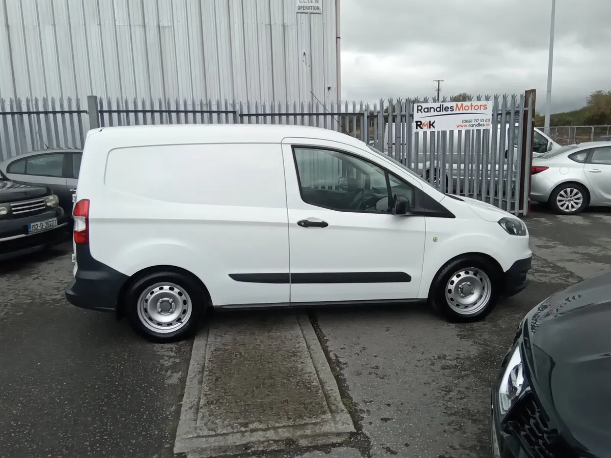 Ford Transit 2016 Courier - Image 2