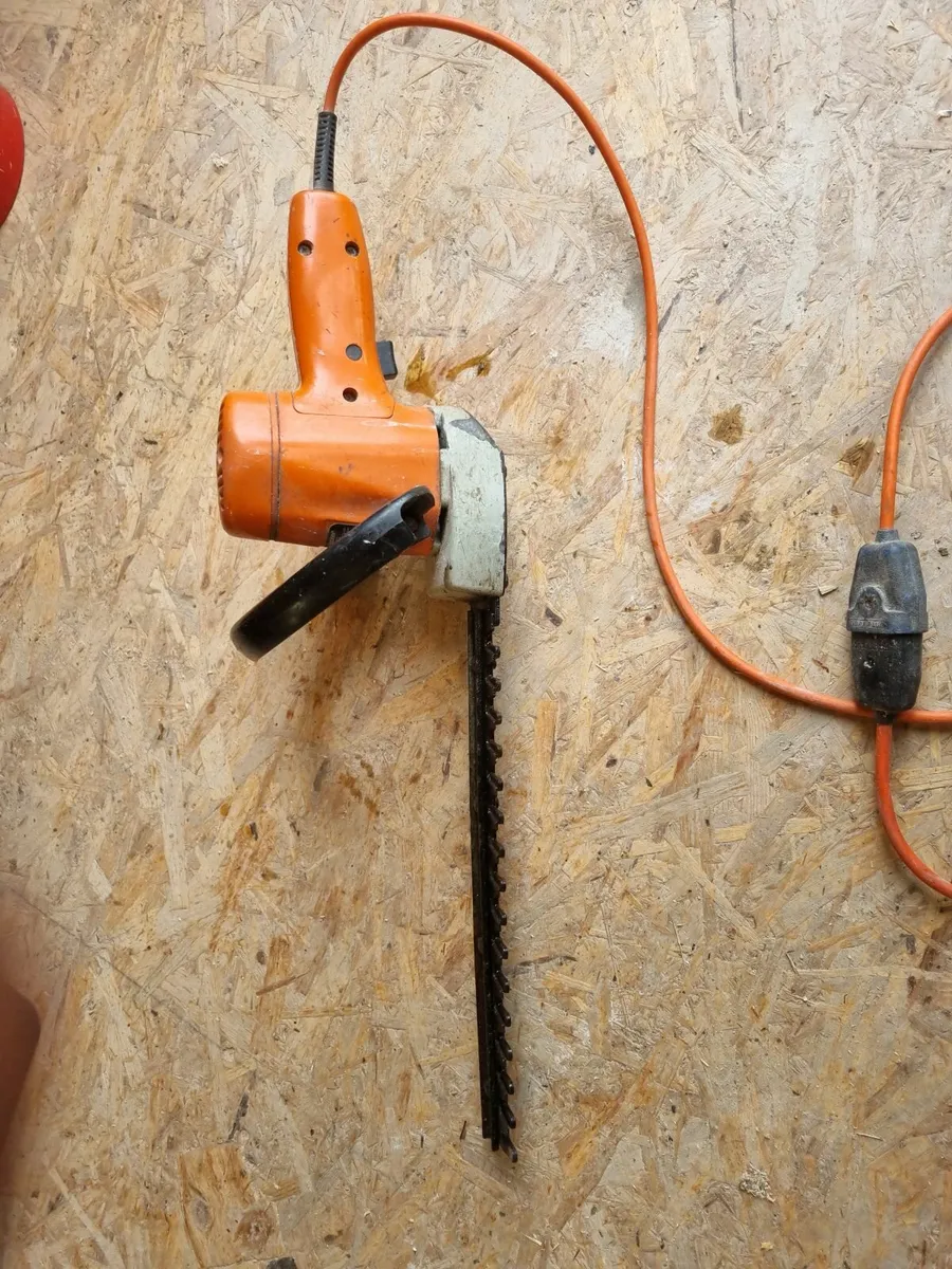 Black & Decker Electric Hedge Trimmer for sale in Co. Cavan for €20 on