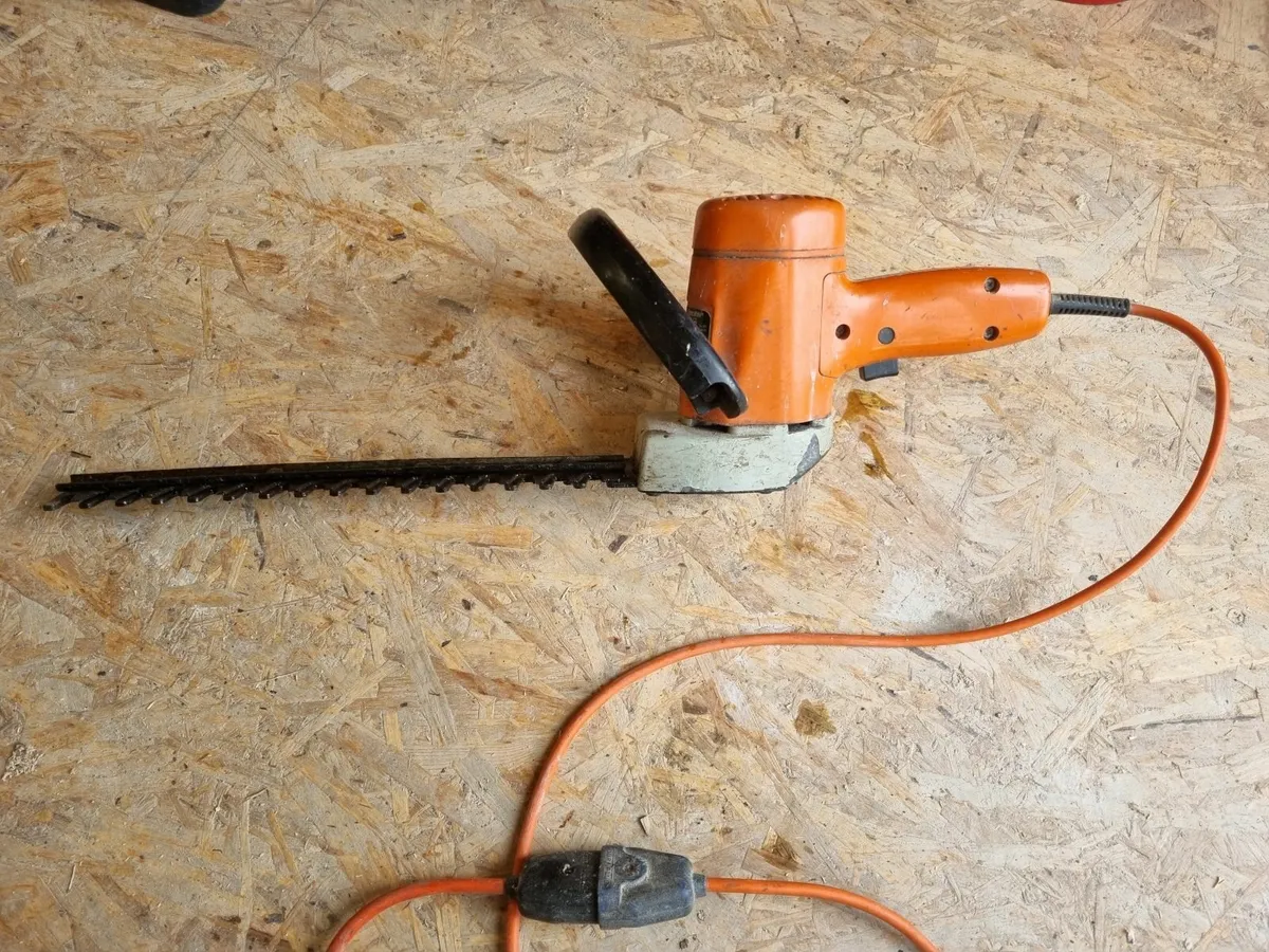 Black & Decker Electric Hedge Trimmer for sale in Co. Cavan for €20 on