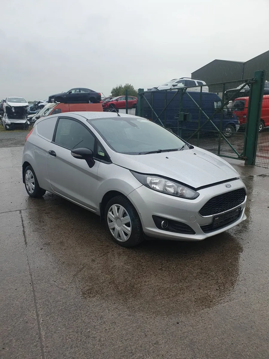 Ford Fiesta 2016 1.5TDCI**FOR PARTS** - Image 2