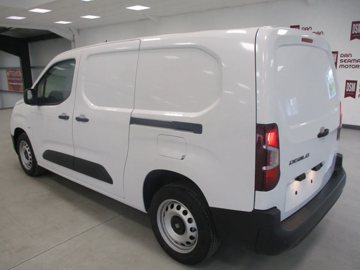 NEW 252 OFFERS 4.9% HP & 5 YR WARRANTY - Image 2