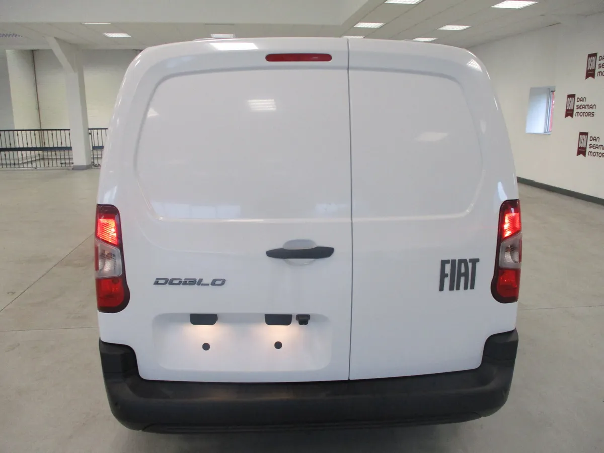 NEW 252 OFFERS 4.9% HP & 5 YR WARRANTY - Image 3