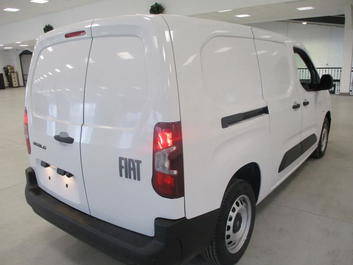 NEW 252 OFFERS 4.9% HP & 5 YR WARRANTY - Image 4