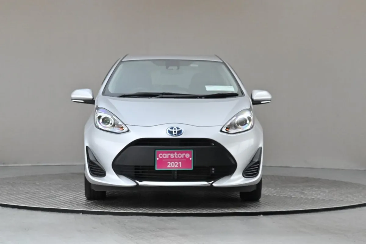 Toyota Aqua 1.5 Vvt-i Hybrid reverse Cam privacy - Image 2