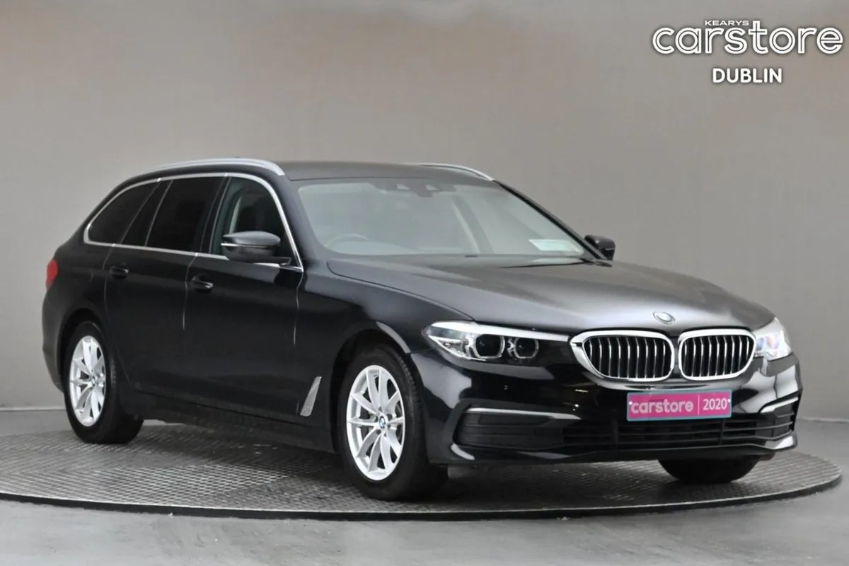 BMW 5 Series 520D SE Mhev Touring  black Leather - Image 1