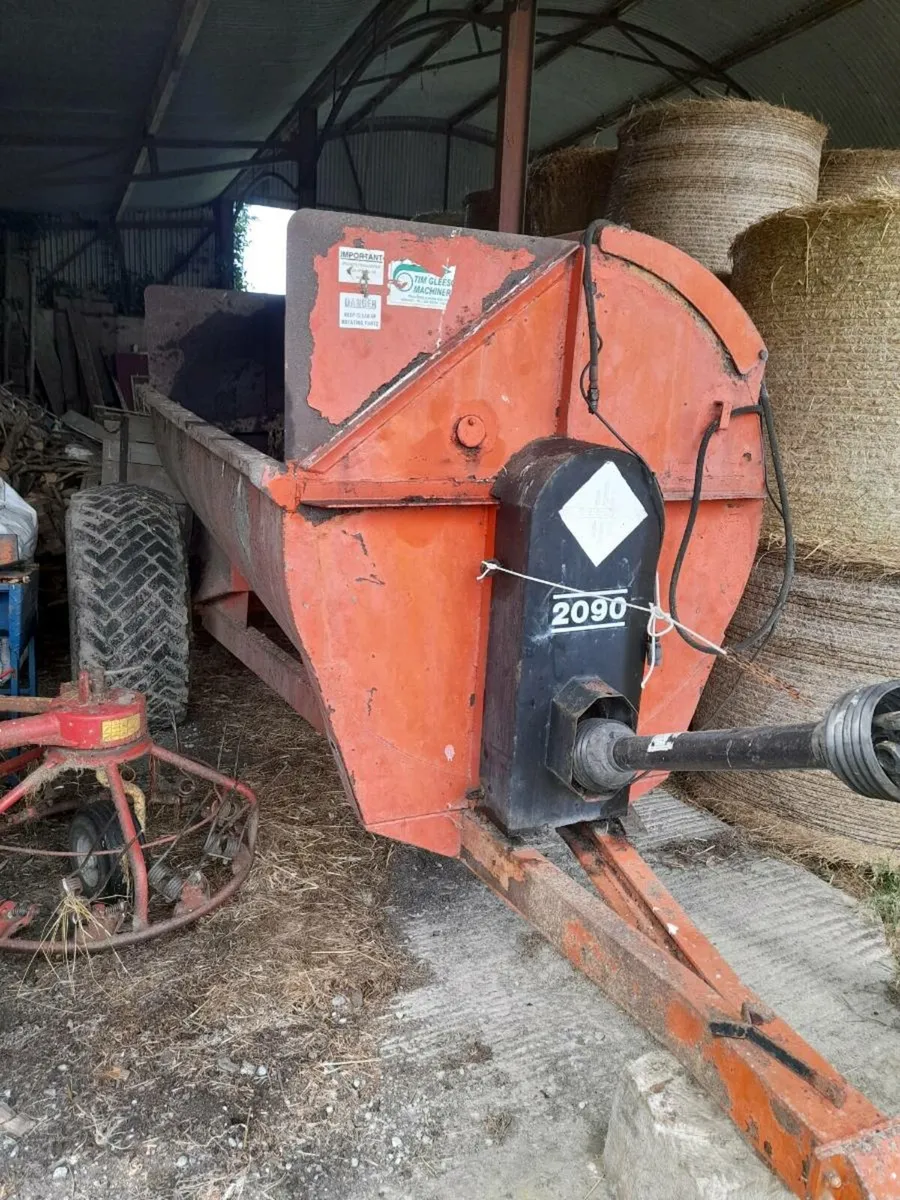 Dung spreader for sale in Co. Offaly for €0 on DoneDeal