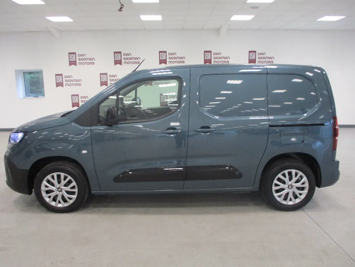 2025 NEW MODEL FIAT DOBLO 3 SEAT TECNICO PLUS - Image 1