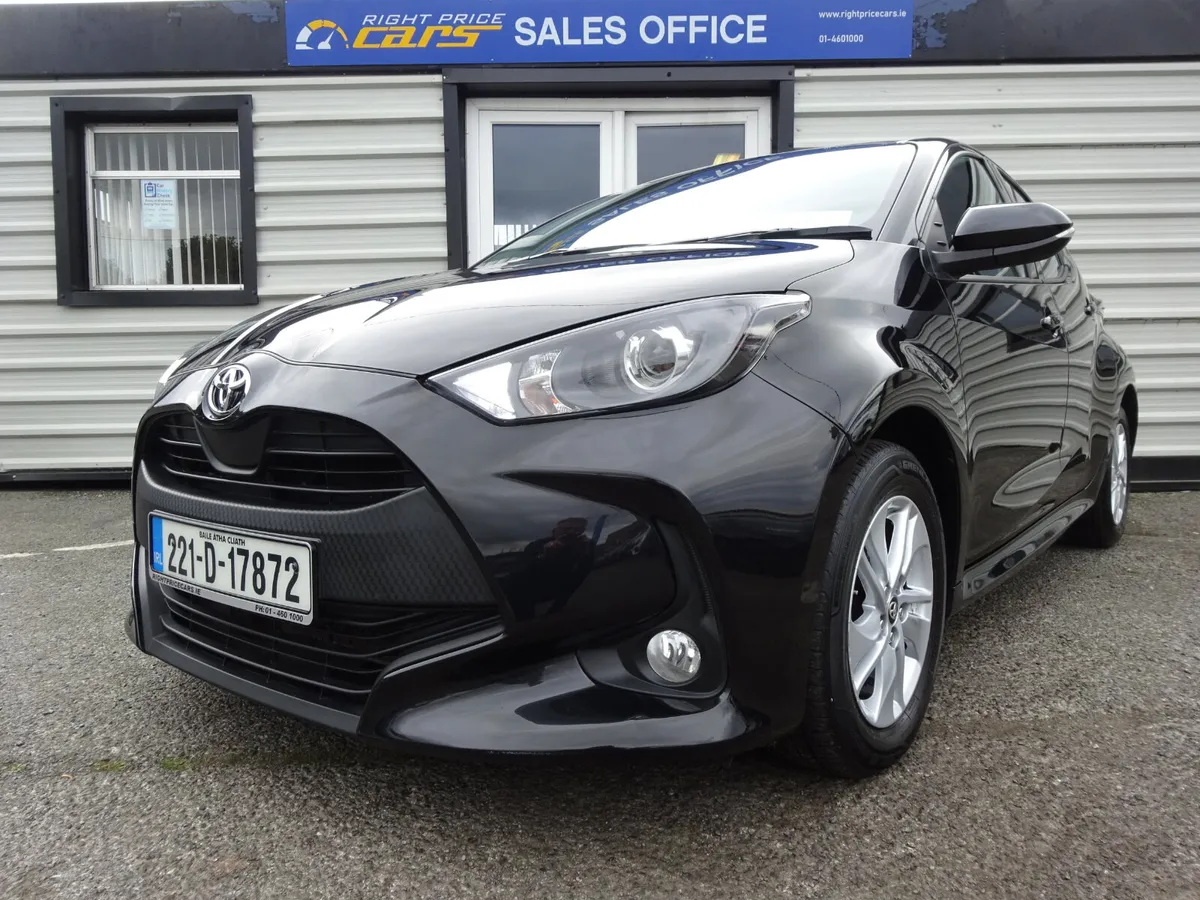 TOYOTA YARIS 1.0 PETROL 5 DOOR LUNA LIKE NEW - Image 3