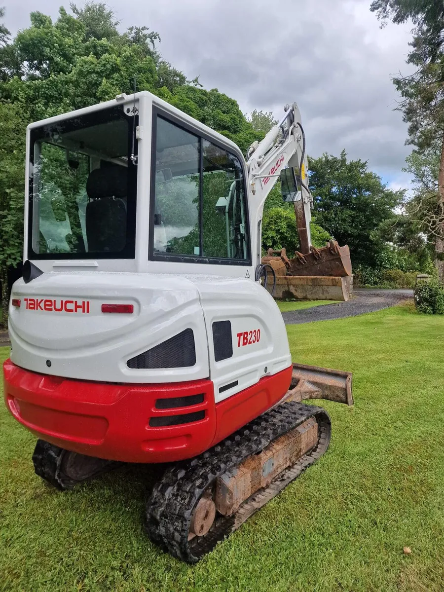 Takeuchi  230 - Image 3