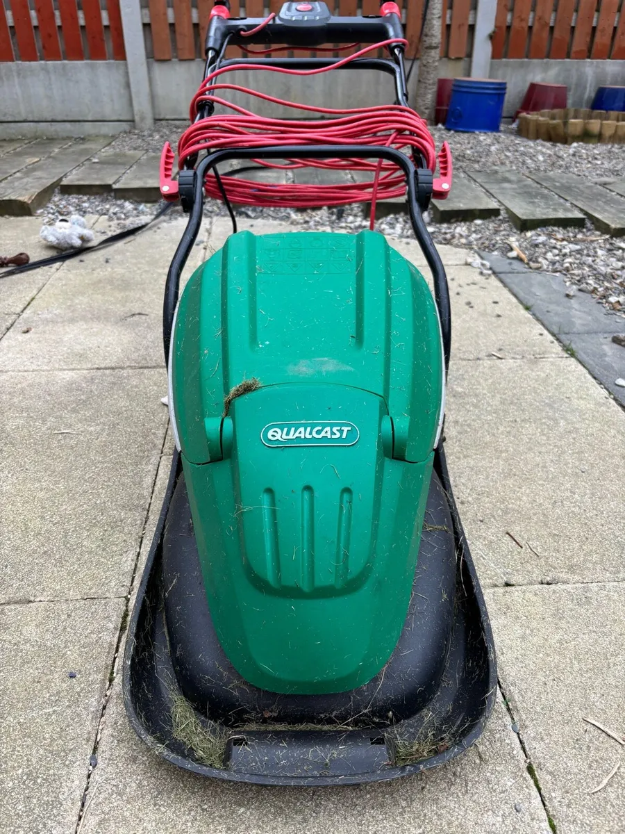 Qualcast electric push lawnmower - Image 1