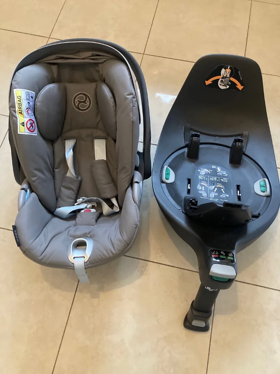 Cybex cloud z car seat and base