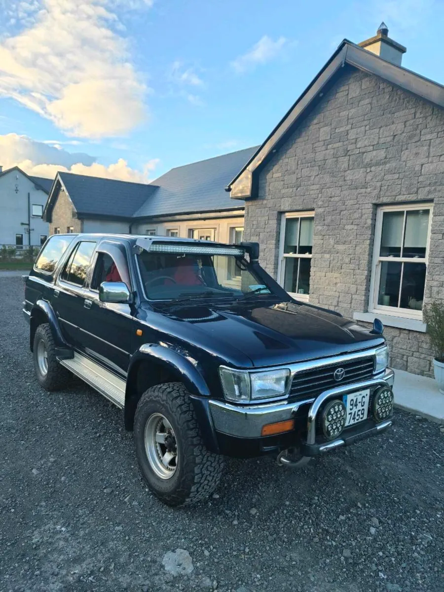 Toyota Hilux surf - Image 1