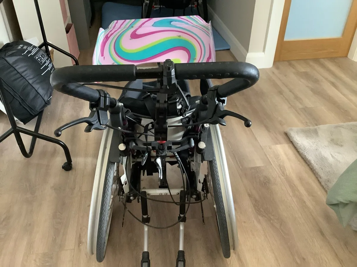 Children wheel chair - Image 1