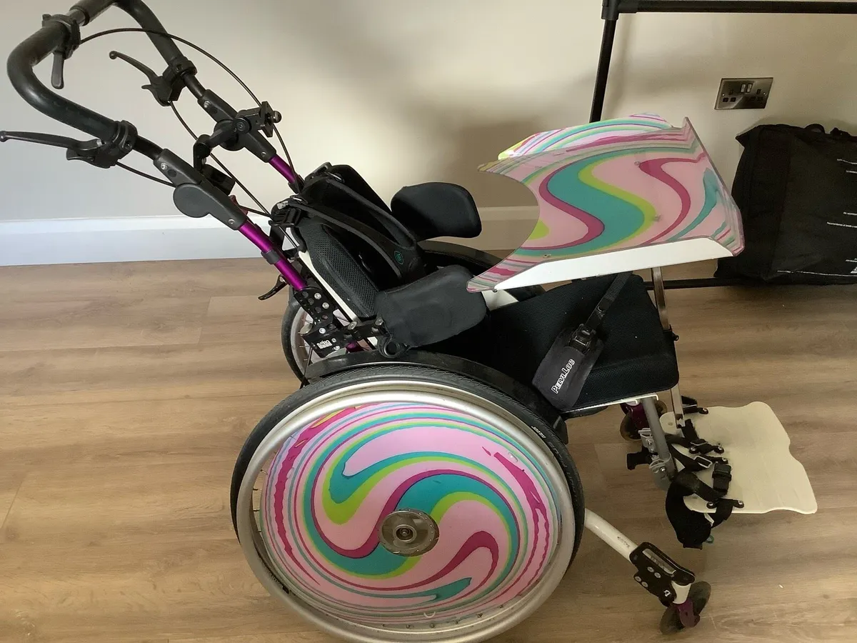 Children wheel chair - Image 2