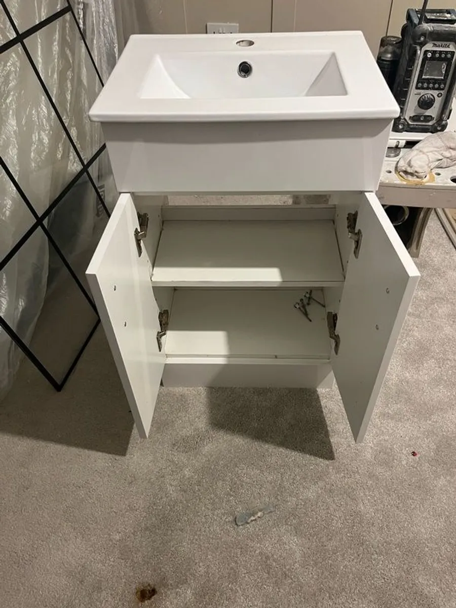 Sink and vanity unit for sale in Co. Dublin for €110 on DoneDeal