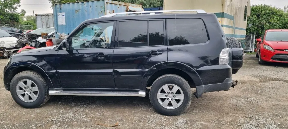 Mitsubishi pajero lwb - Image 2