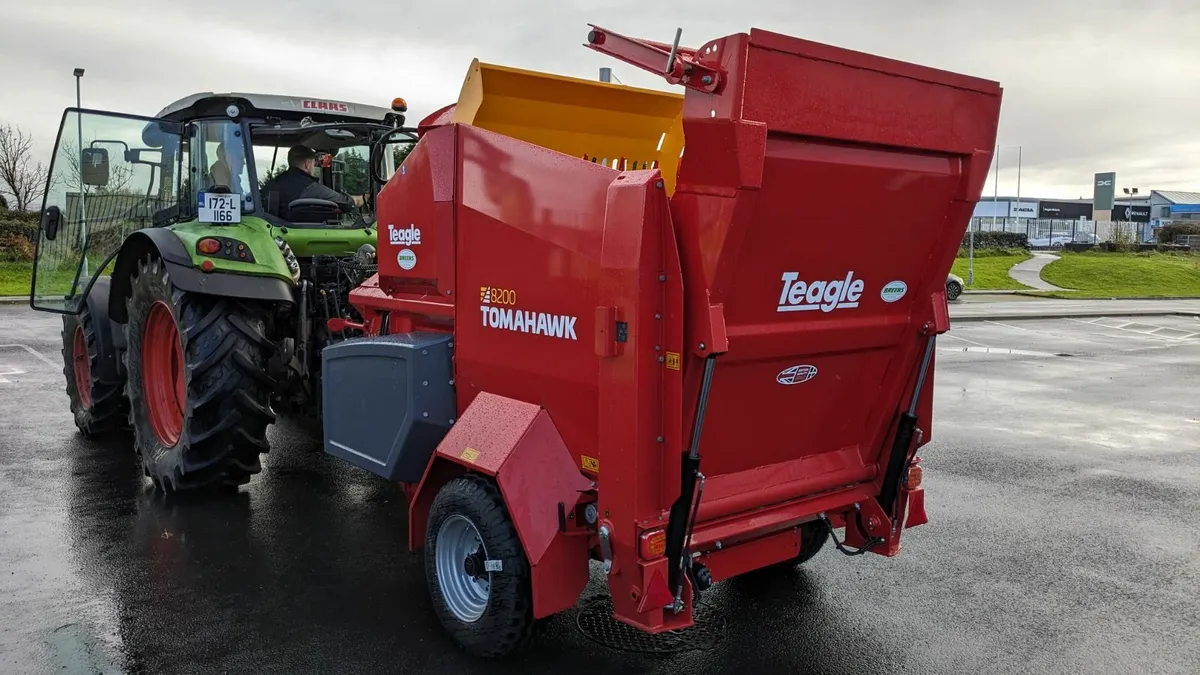 New Teagle 8200 Straw Blower - Image 4