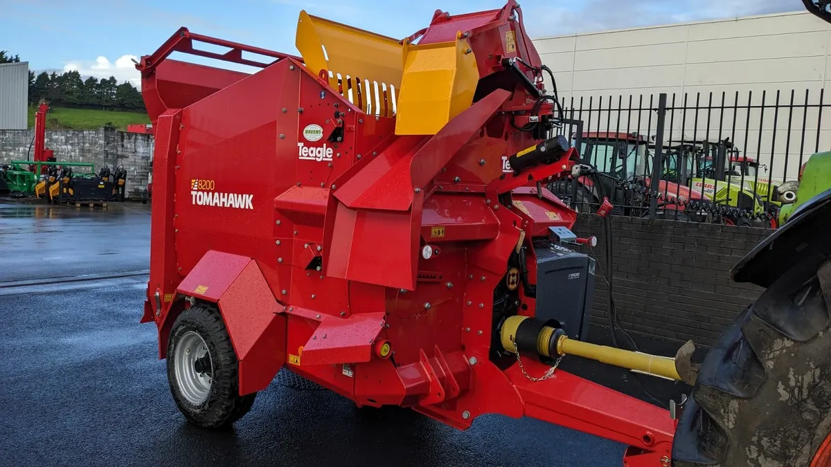 New Teagle 8200 Straw Blower - Image 2