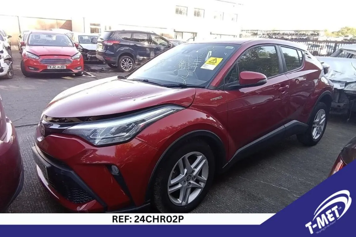2020 TOYOTA CHR BREAKING FOR PARTS - Image 1