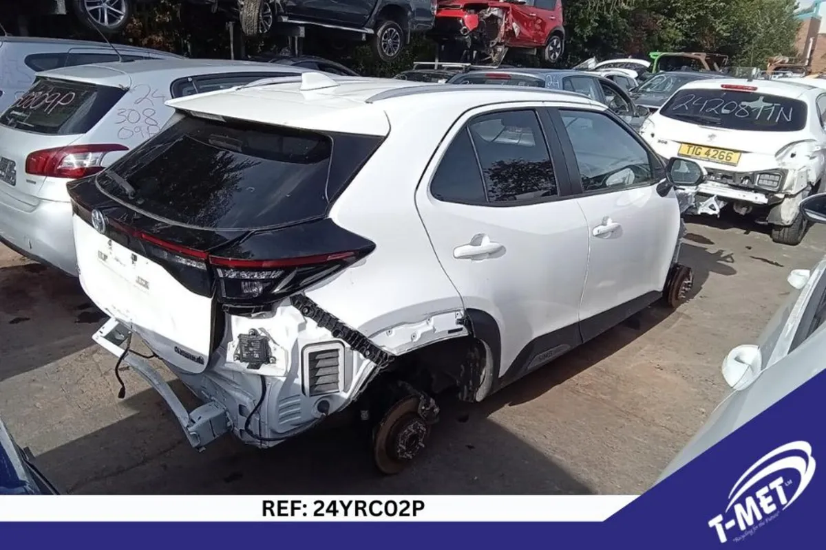 2022 TOYOTA YARIS BREAKING FOR PARTS - Image 1