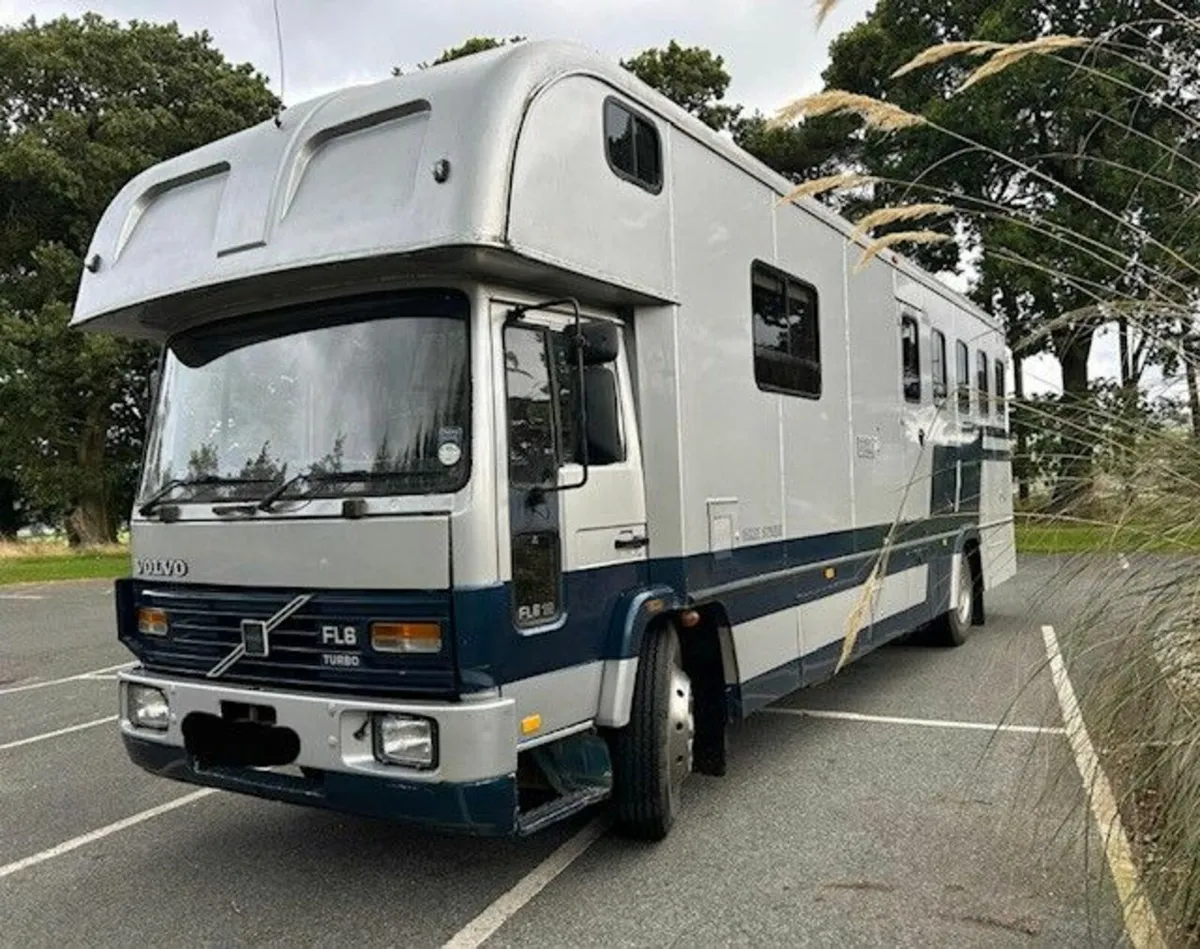 Horsebox - Image 1