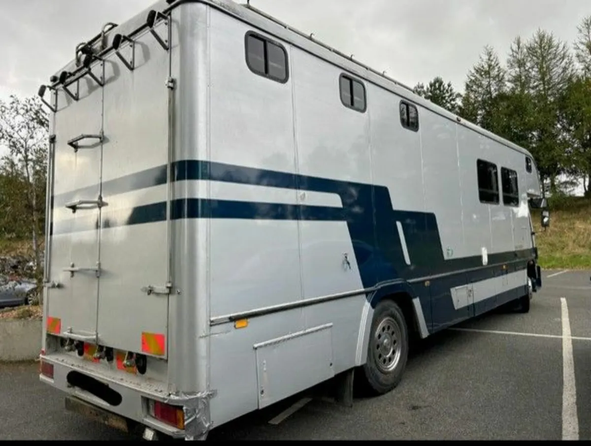Horsebox - Image 2