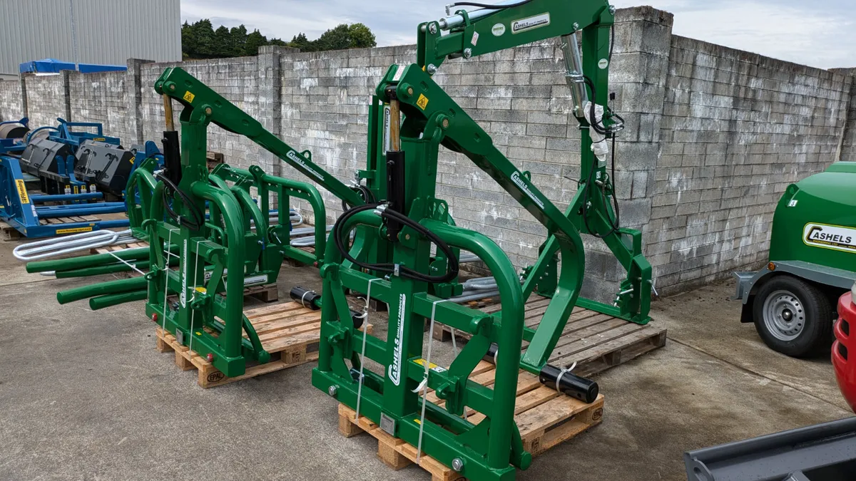 Cashels Bale handling equipment - Image 1