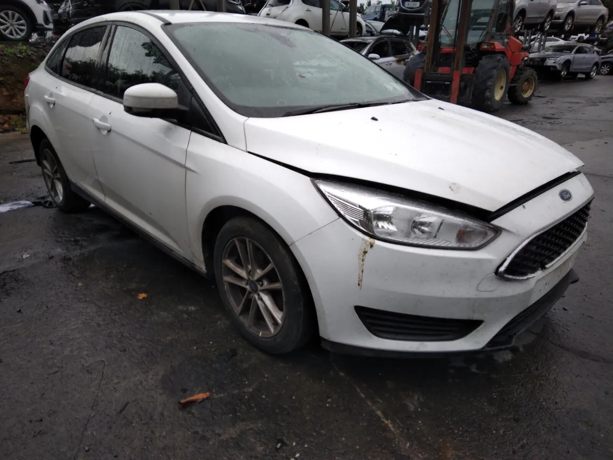 2016 Ford Focus Saloon Breaking/Dismantling - Image 2