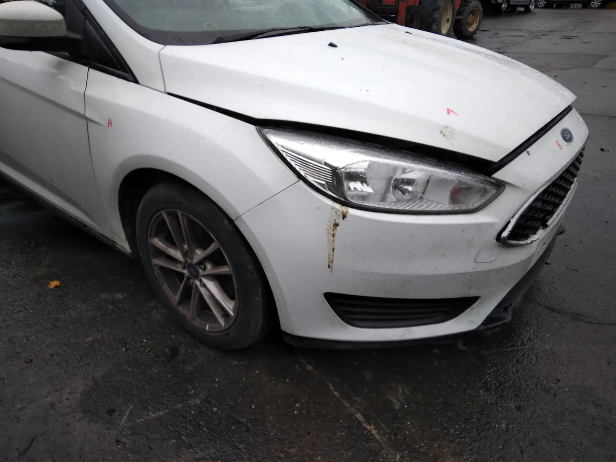 2016 Ford Focus Saloon Breaking/Dismantling - Image 3